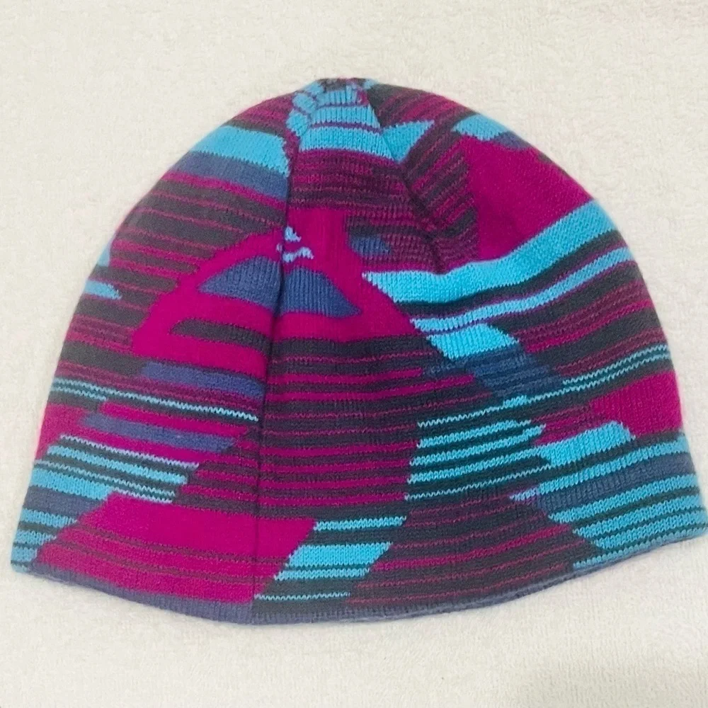 Columbia kids, reversible knit hat
